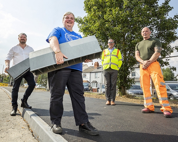 VH plastic kerbs for Wokingham Borough Council_web2.jpg