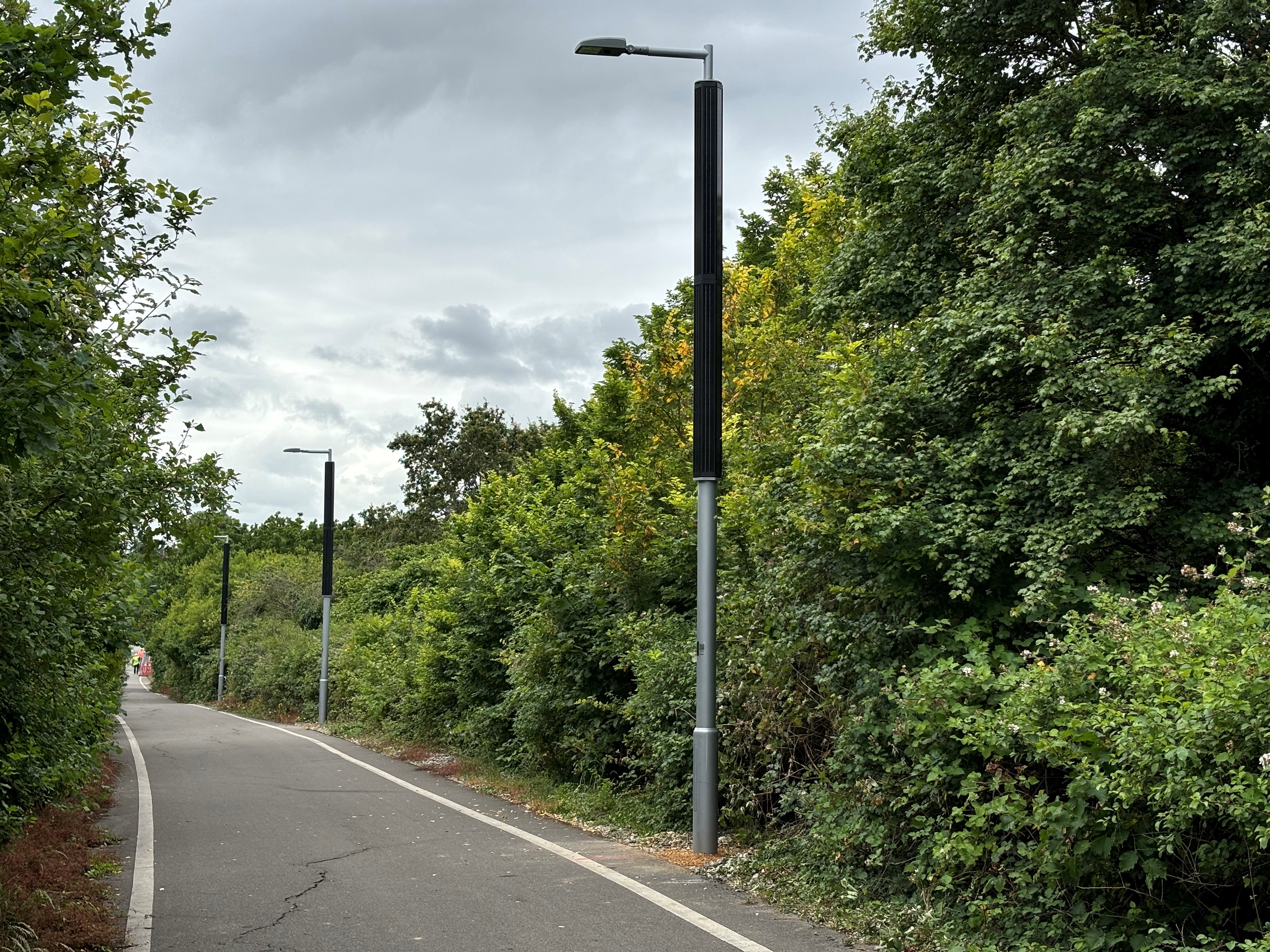 360 wrap solar lighting