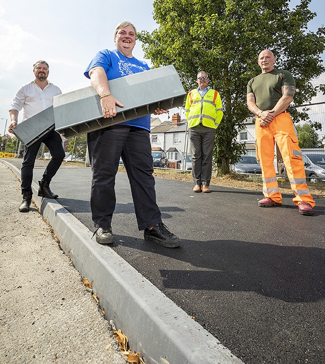 VH plastic kerbs for Wokingham Borough Council_web.jpg